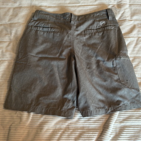 Men's shorts - Picture 3 of 3